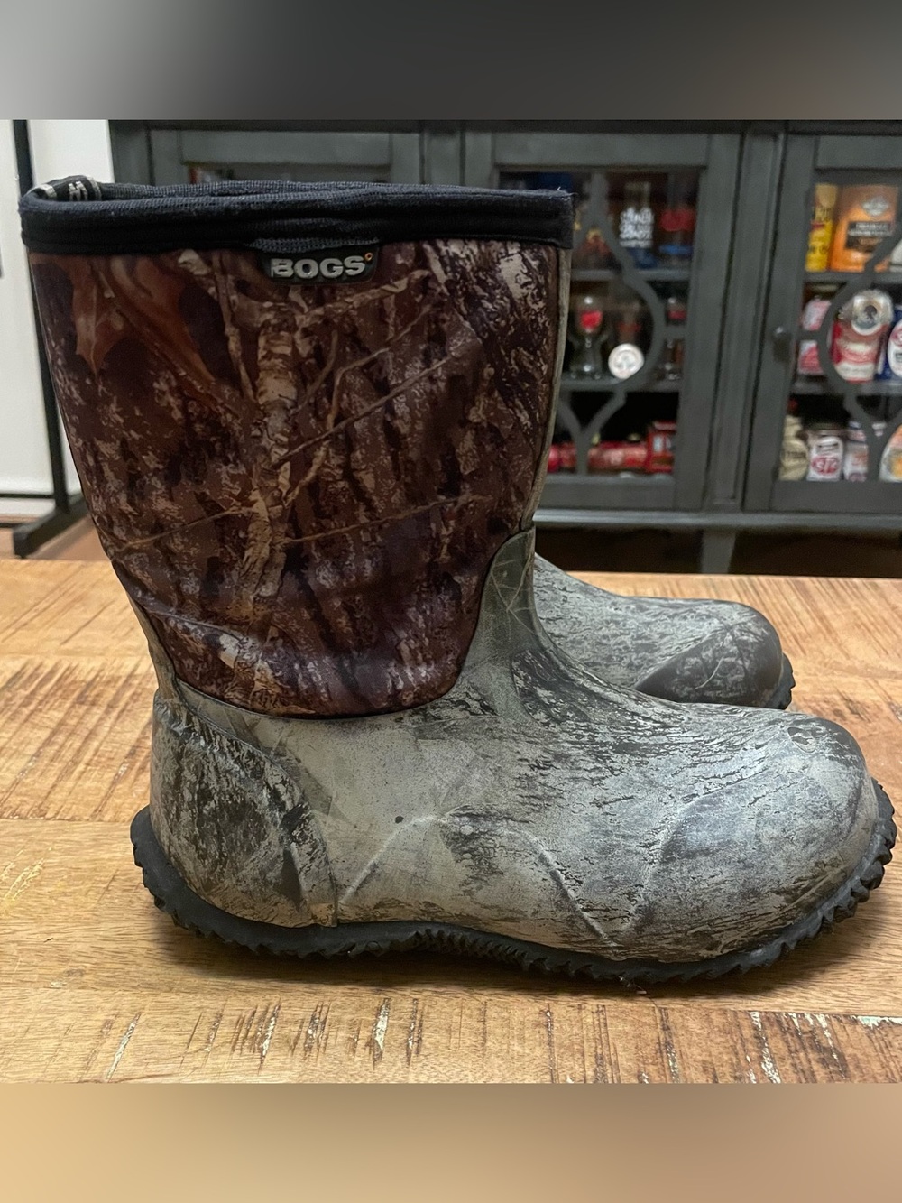 Bogs Classic Waterproof Camo Boots size 5 youth